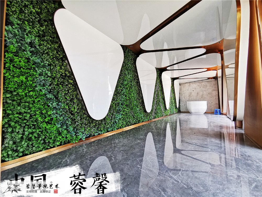 藍(lán)潤(rùn)廣場(chǎng)室內(nèi)仿真植物墻裝飾案例 (1)
