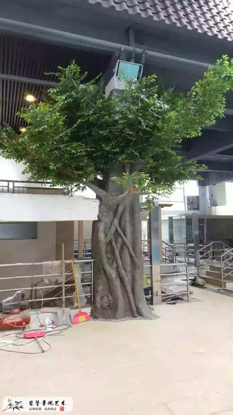 健身房水泥仿真榕樹